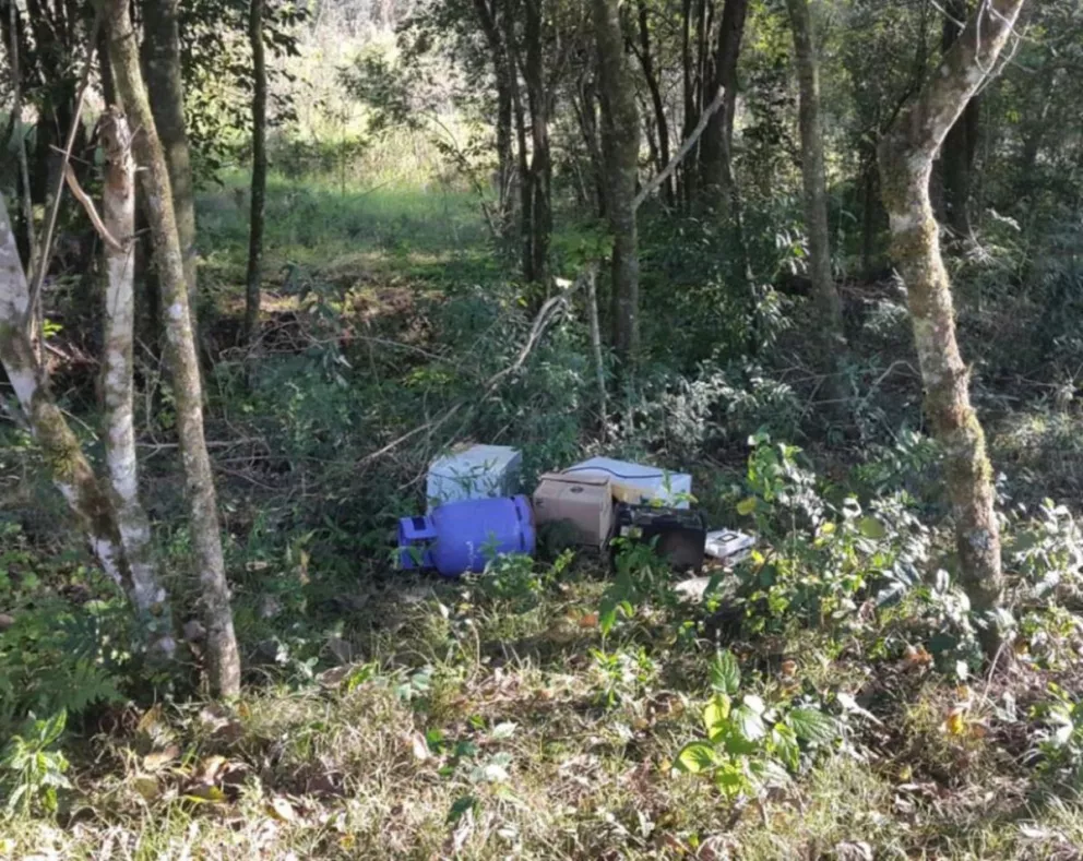 Encuentran en zona de malezas objetos robados de un camping en Dos Arroyos