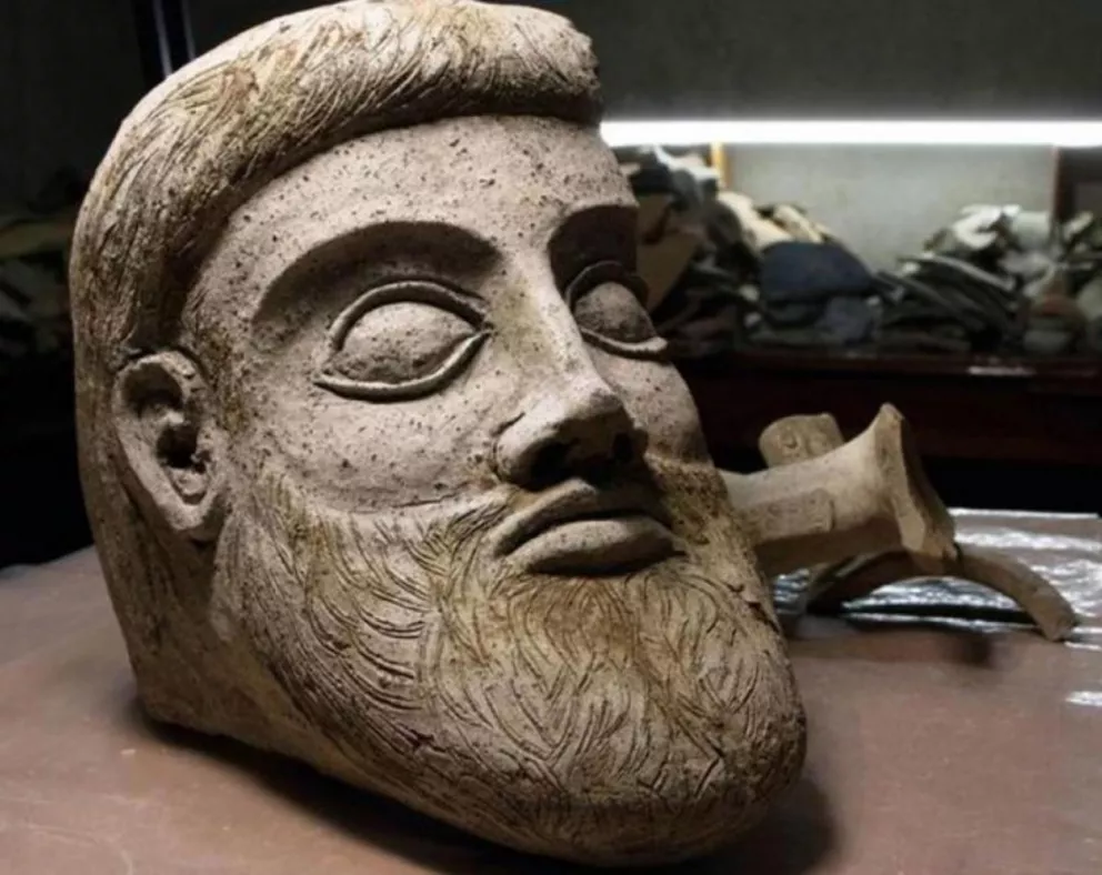 Encontraron la cabeza de una estatua griega de hace 2.500 años en el mar Negro
