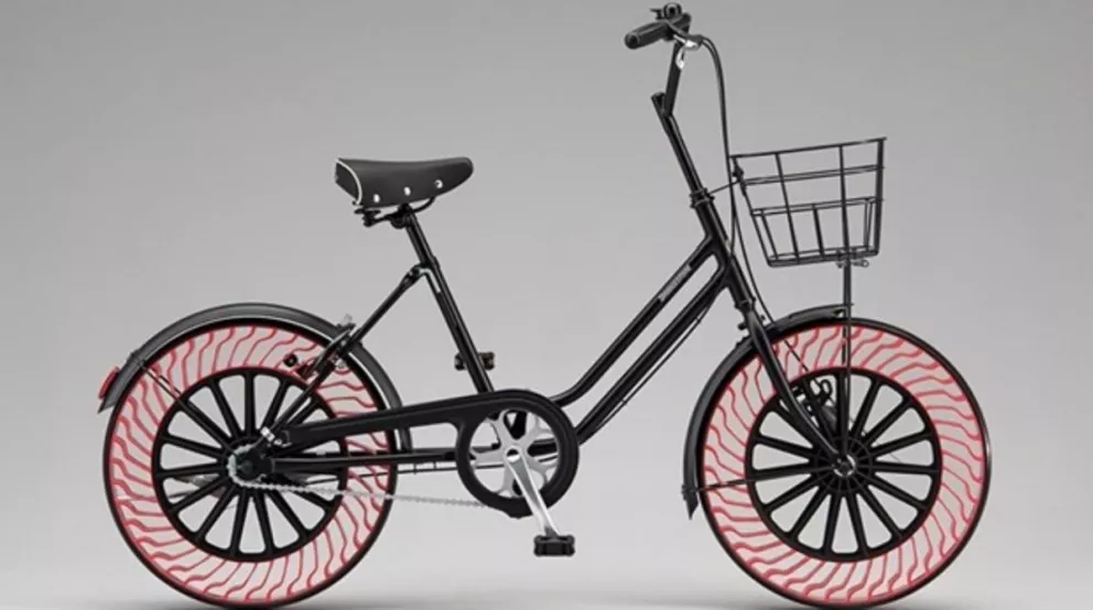 Esta es la primera bicicleta en usar ruedas sin llantas ni aire