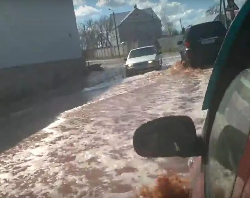 Accidente en una fábrica causa inundación de jugo en una ciudad de Rusia