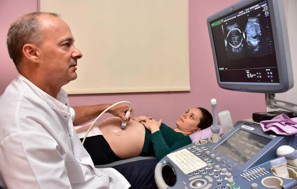 La ecografía es clave en la detección de anemia fetal.
