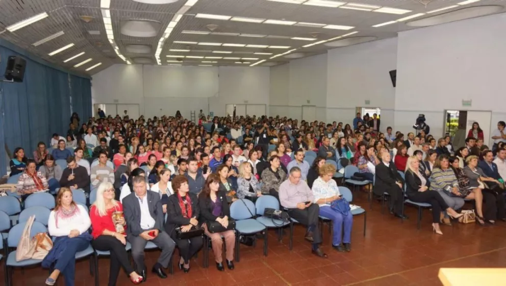 Unos 900 estudiantes del nivel superior participan del “Recrear17”