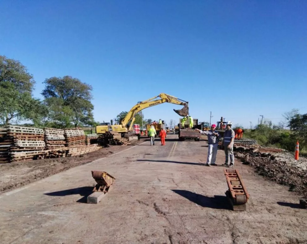 Comenzó la instalación de un puente Bailey sobre el arroyo Ibirú Cuá de la ruta nacional 12