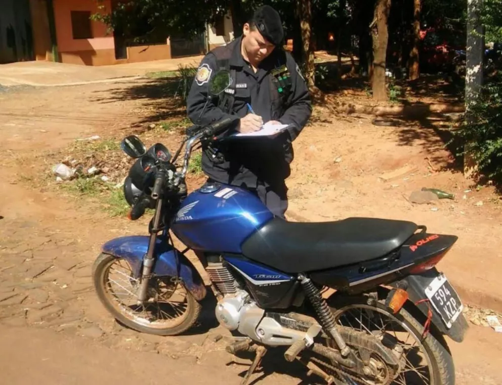 Adolescentes en moto y sin papeles, quisieron coimear a policías