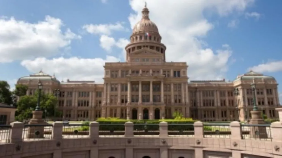 Texas: Facebook, Goolge y Apple, en contra de la legislación discriminatoria