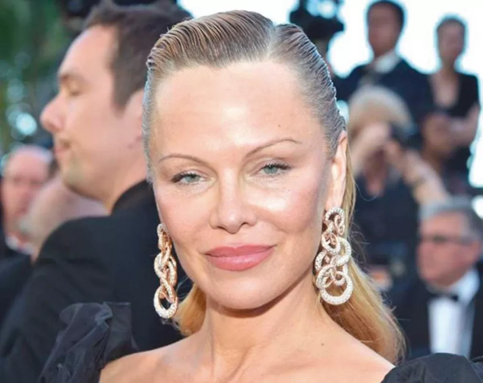 La nueva cara de Pamela Anderson