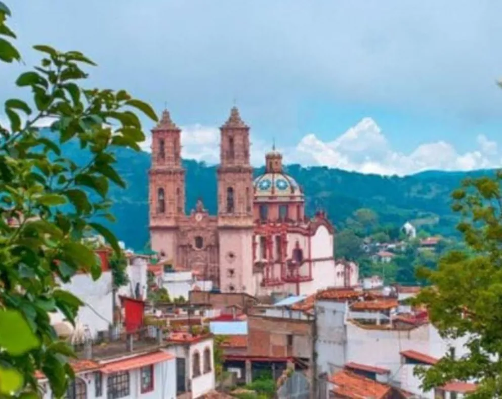 Taxco, San Cristóbal de Las Casas, Dolores Hidalgo, Cuetzalan y Tlacotalpan