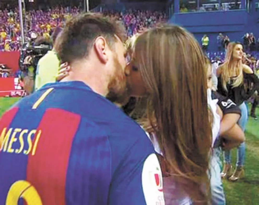 Messi y el beso de la victoria