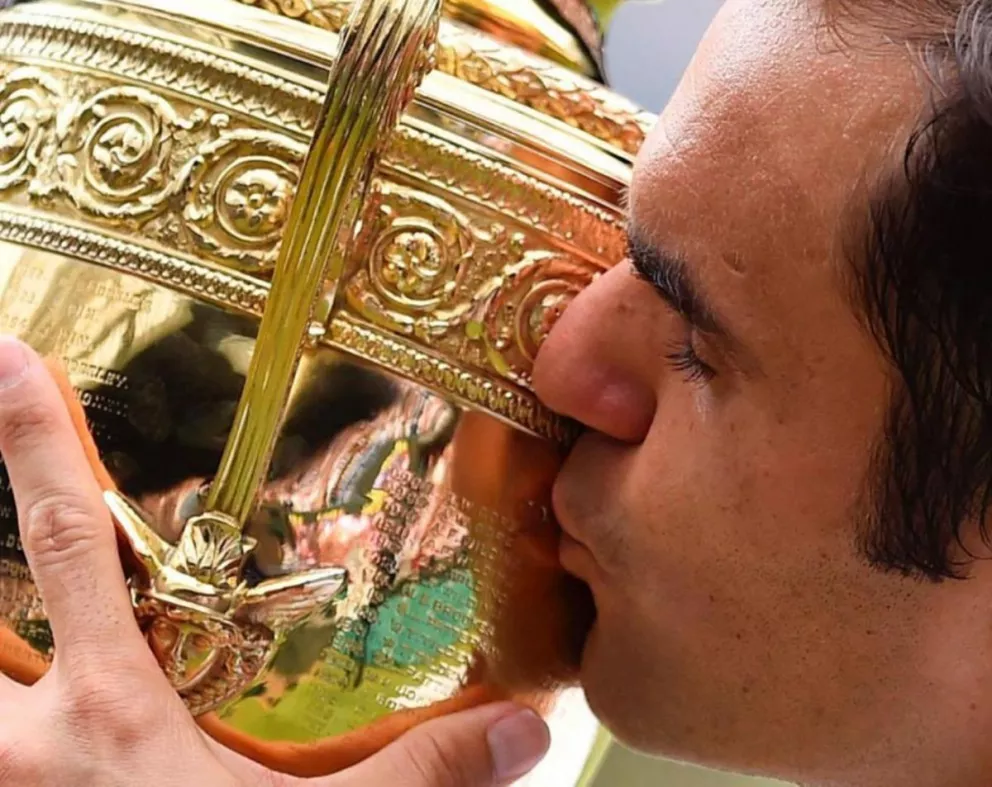 Federer aplastó a Cilic y se consagró en Wimbledon por octava vez