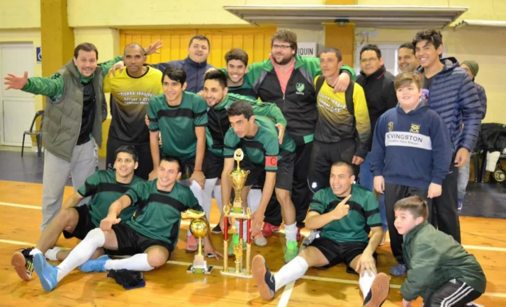 En una final para el infarto, Apóstoles alzó copa nacional de futsal