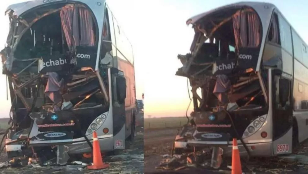 Un colectivo chocó contra un camión en Tucumán, hay 18 heridos 