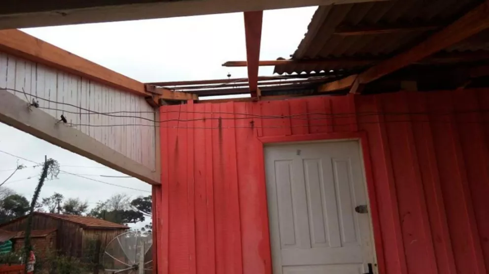 San Antonio: tras el temporal, comienzan a reconstruir casas