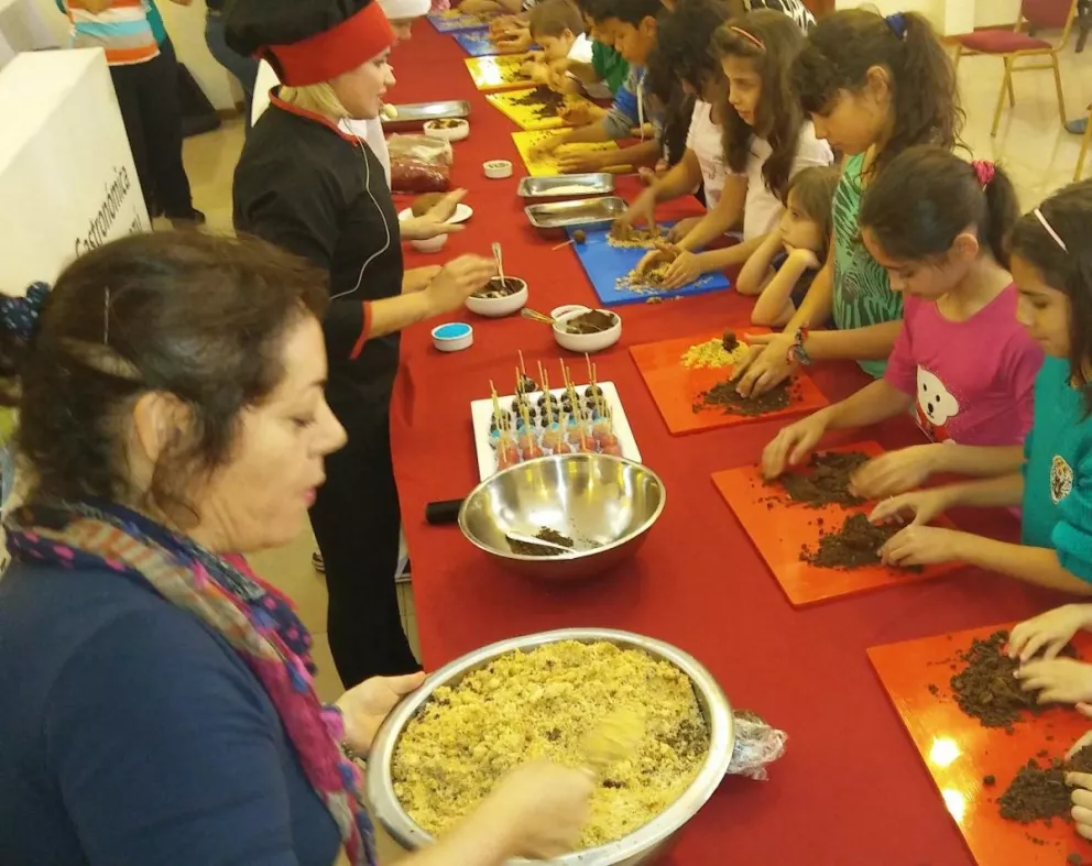 Tarde de cocina infantil en el cierre de la semana gastronómica en Iguazú