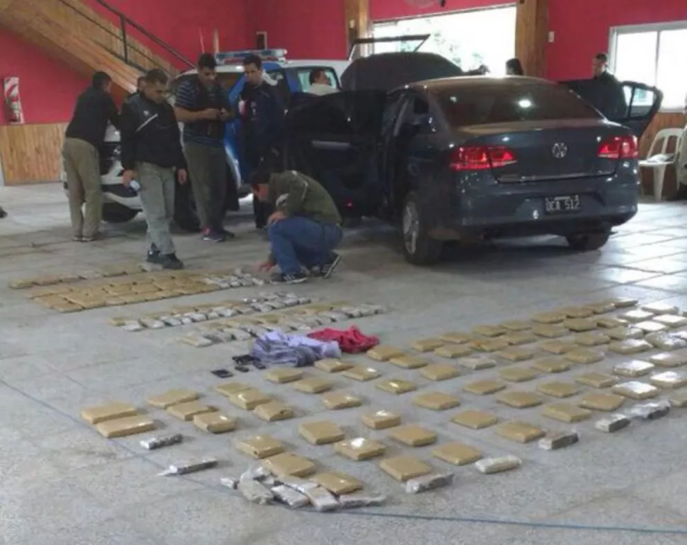 Cayó banda obereña que traficaba droga a Chile 