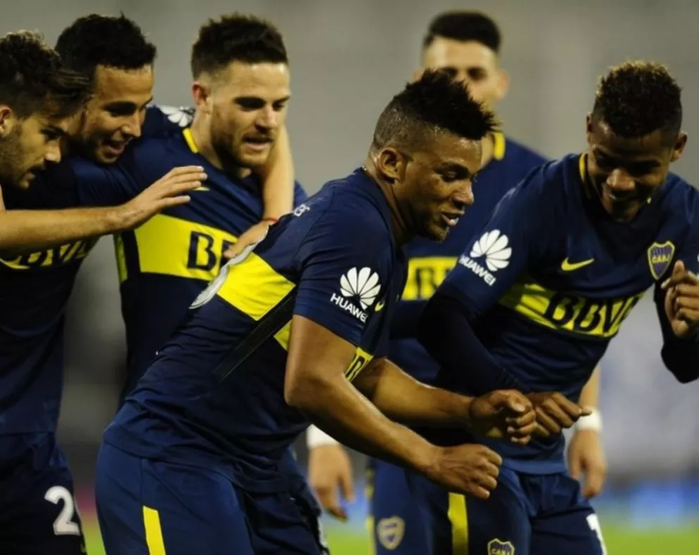 Boca goleó a Vélez y se afianzó en la punta de la Superliga