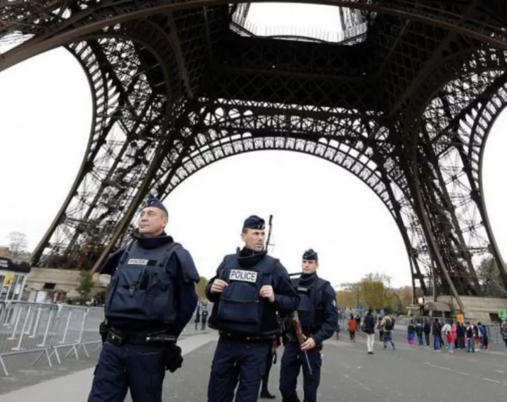 Comienzan en París las obras anti-atentados en la Torre Eiffel