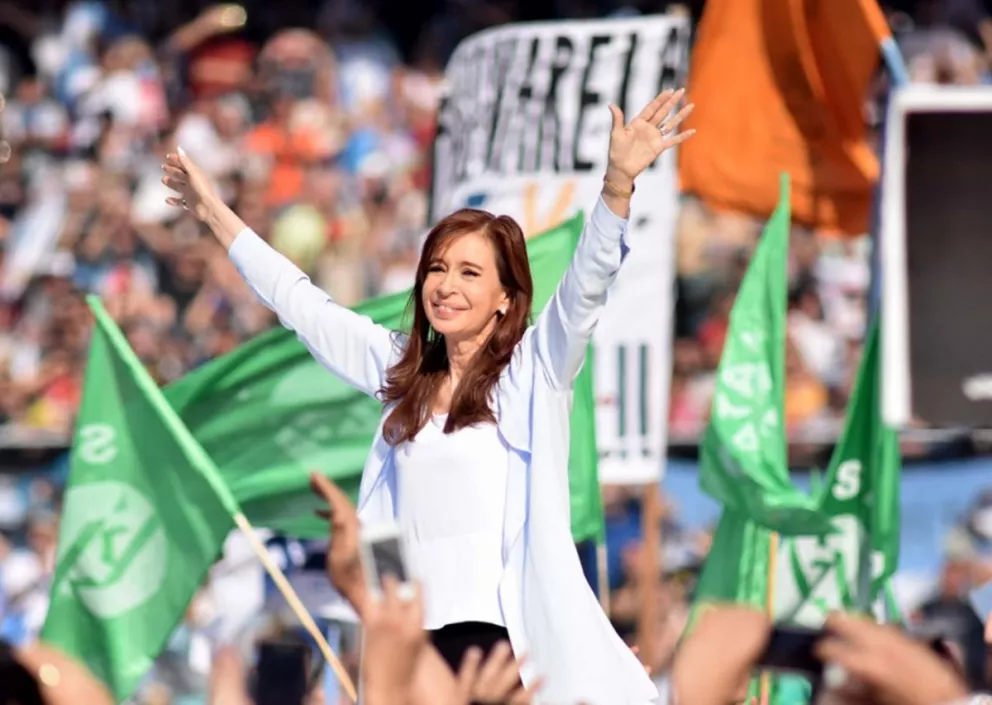 Cristina recurrió al peronismo en el último tramo de la campaña electoral