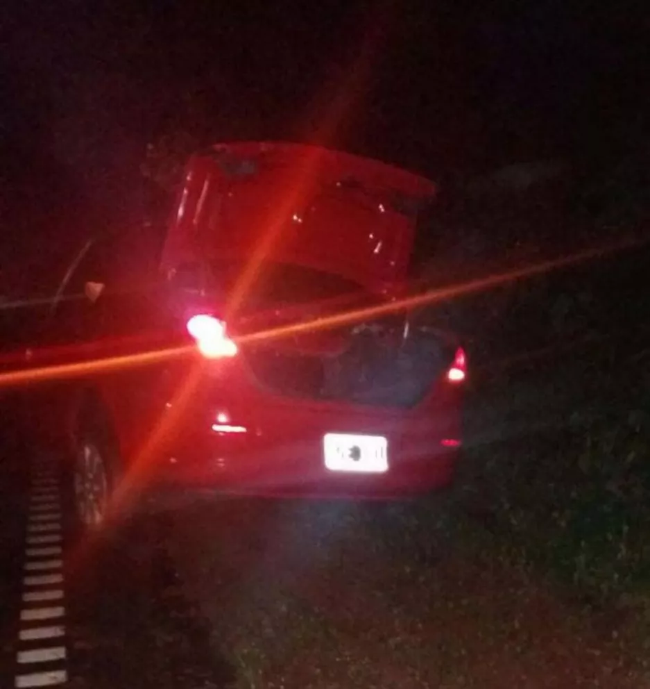 Remisero despistó con su automóvil al regresar del aeropuerto de Iguazú