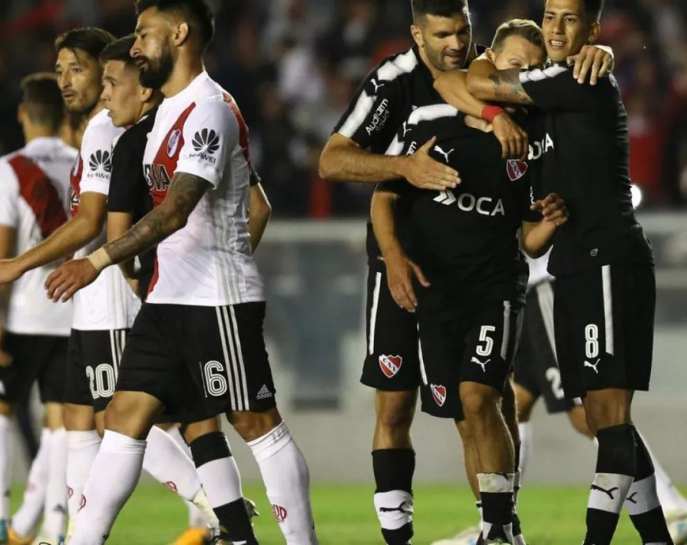 Independiente venció a River por 1-0 y le dio un nuevo golpe