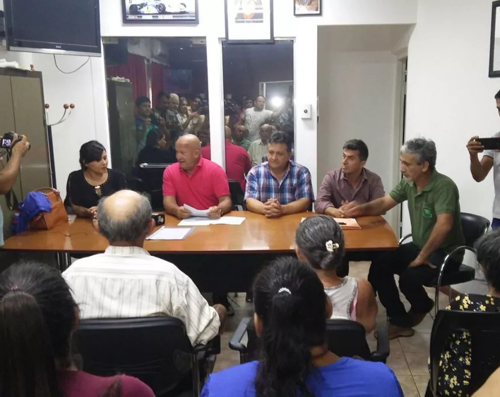 Iguazú: 29 familias recibieron el boleto compra venta para adquirir tierras