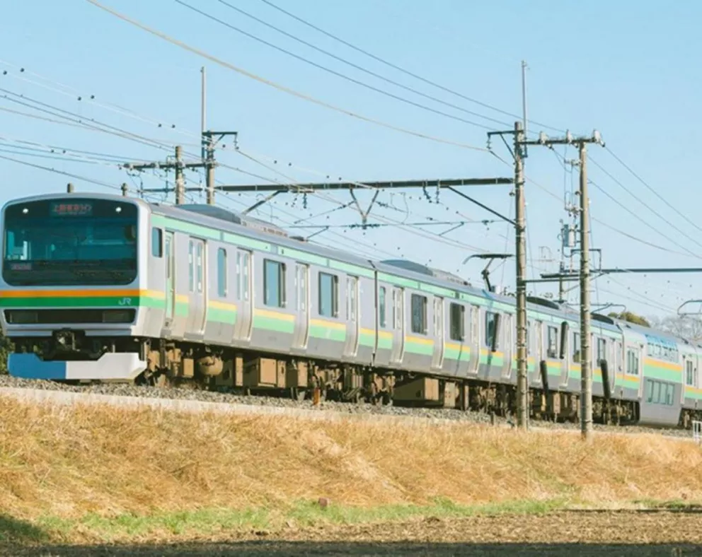 Japón: un tren emite ladridos por parlantes para espantar ciervos y no atropellarlos