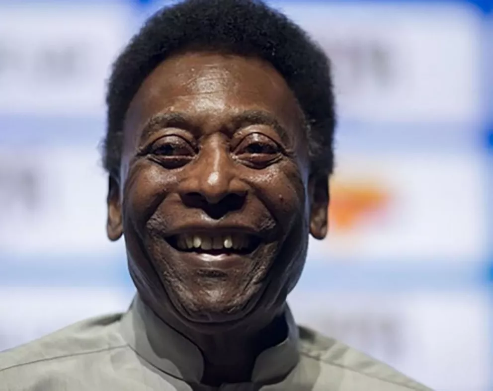 Pelé fue internado de urgencia tras desmayarse en su casa