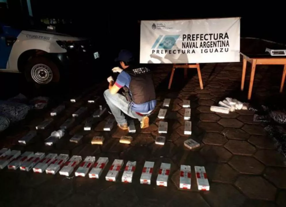 Incautan más de 20 kilos de marihuana y más de 140.000 pesos en mercadería de contrabando en Puerto Iguazú