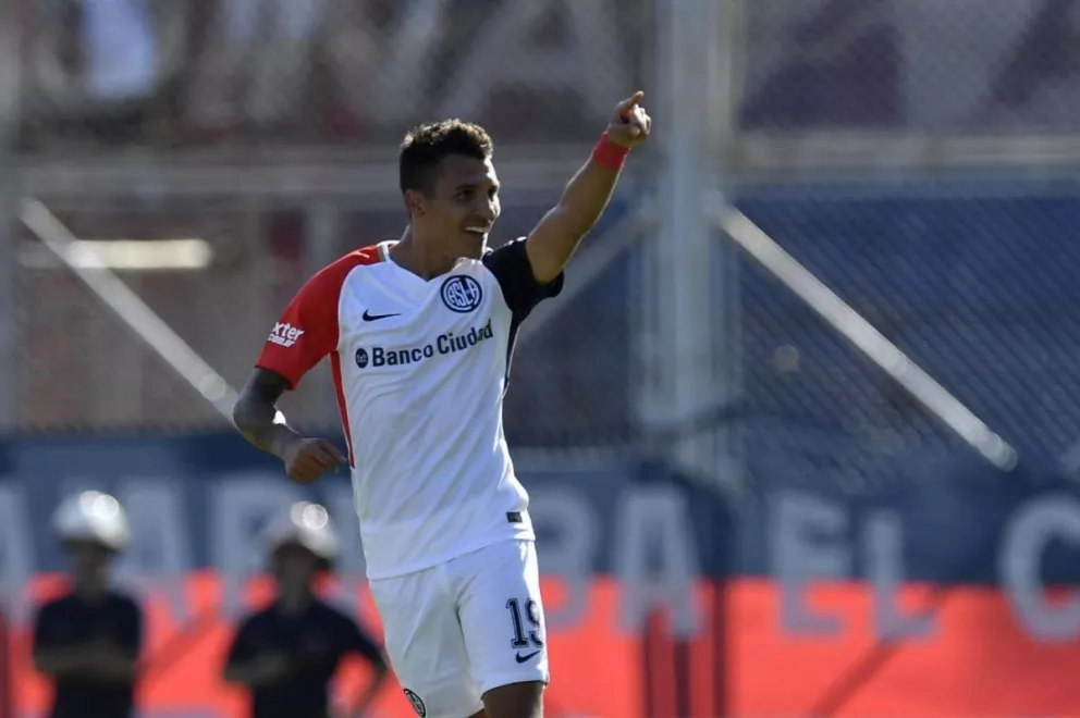 San Lorenzo venció a Newell's y volvió a ser escolta del líder Boca en la Superliga