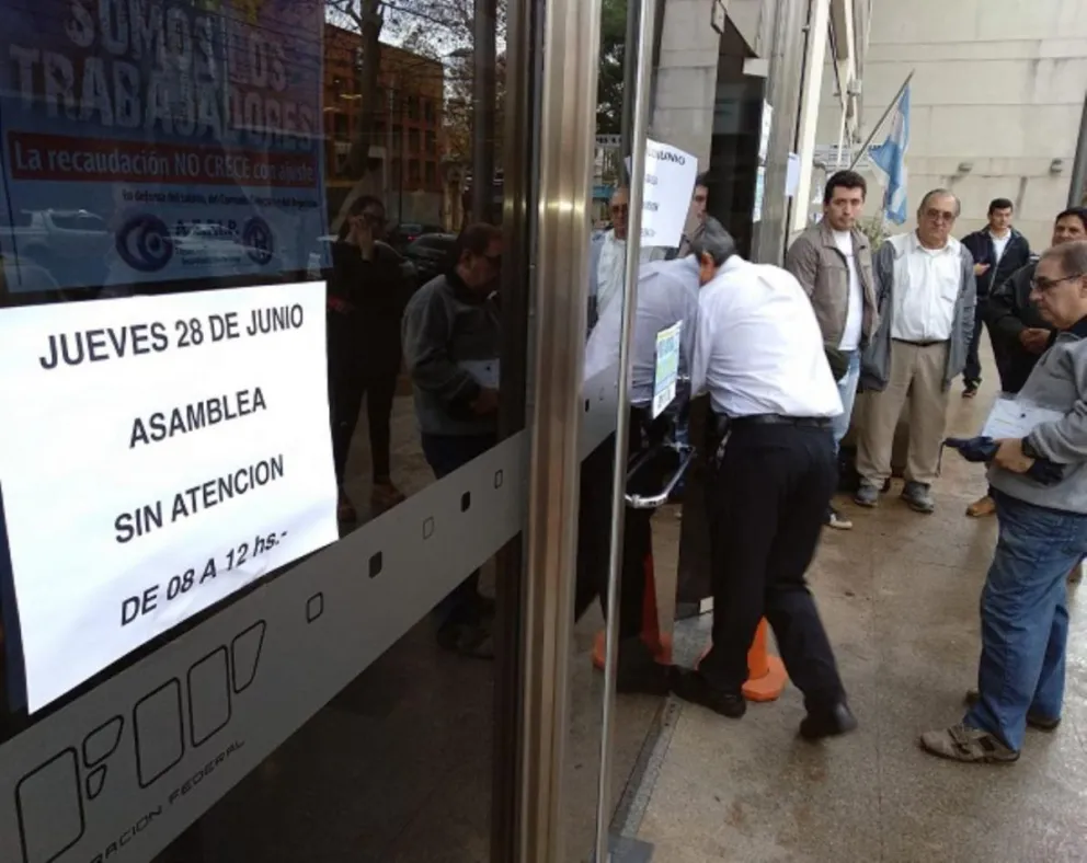Contribuyentes molestos porque perdieron el turno por paro en Afip