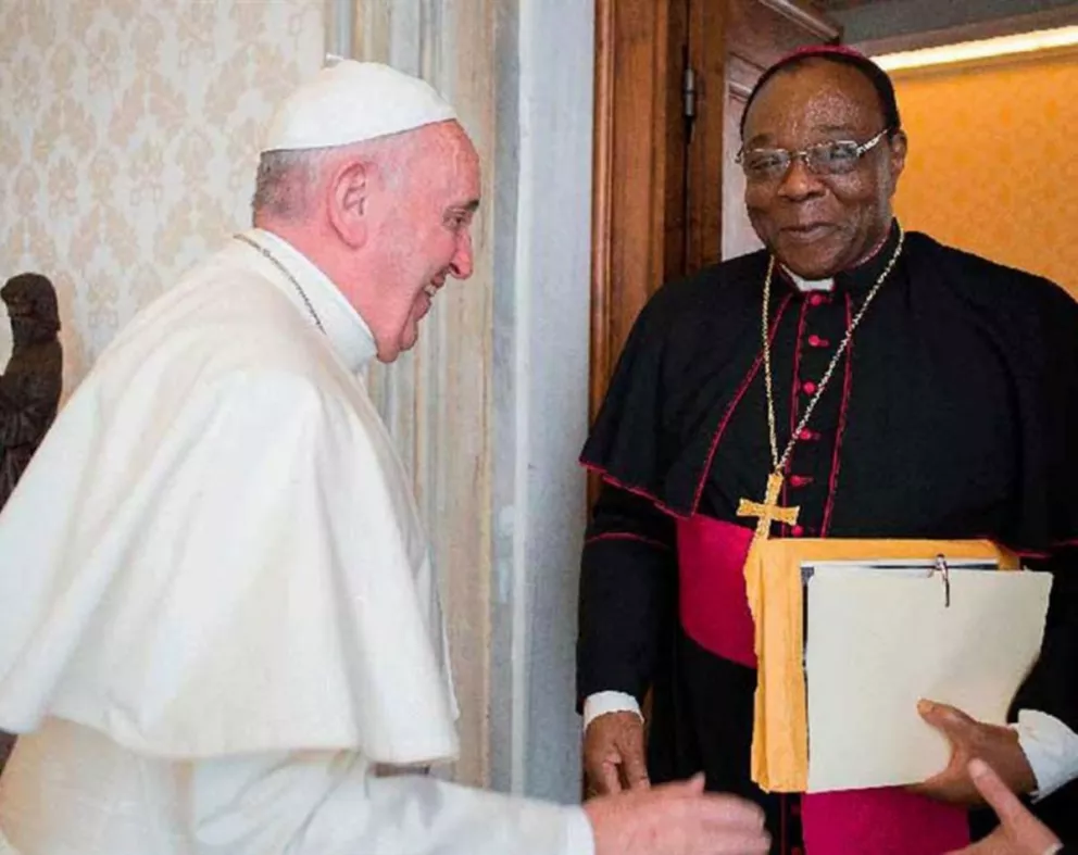 El Papa designó a un arzobispo congoleño como embajador del Vaticano en la Argentina