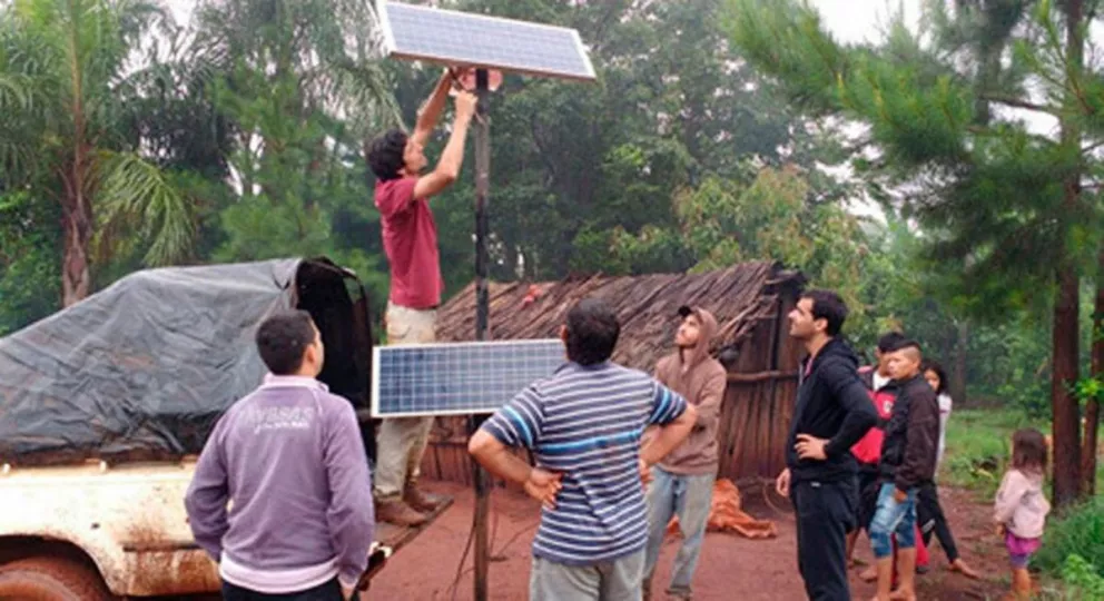 Una aislada aldea sampedrina tiene ahora luz gracias a paneles solares