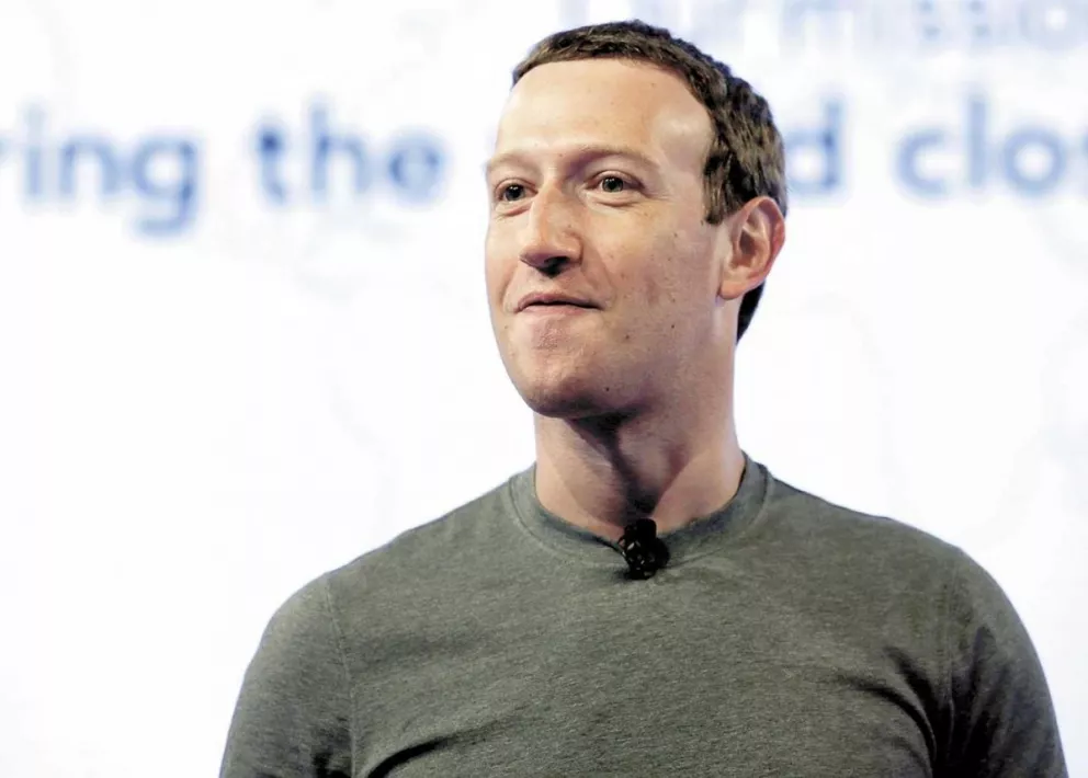 Zuckerberg salió a dar notas para bajar tensión con su red social.