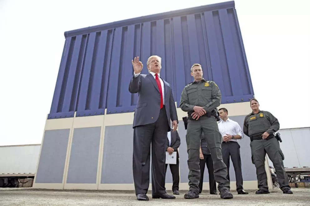 Trump culpó a México por no     impedir “caravanas de ilegales”    