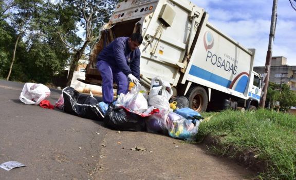Debido al duelo por la muerte del agente municipal, la recolección de residuos sufrirá modificaciones en Posadas Debido al duelo por la muerte del agente municipal, la recolección de residuos sufrirá modificaciones en Posadas