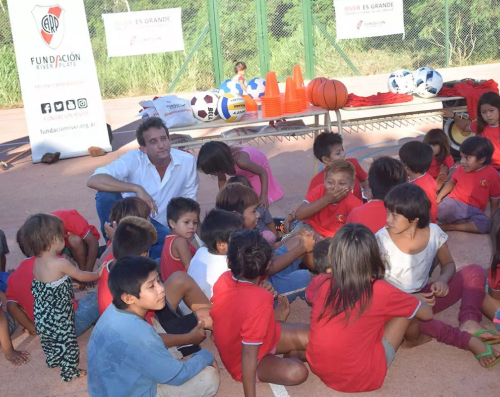 River Plate inauguró la cancha construida en la aldea Yasy Porá en Iguazú