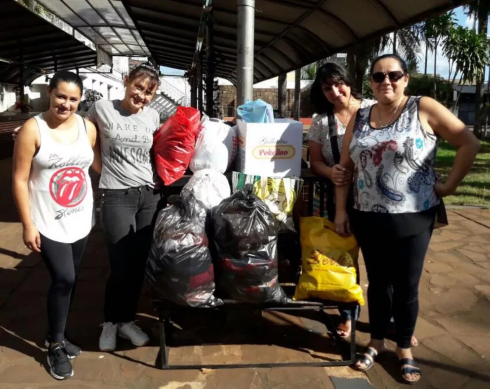Juntan donaciones en el paseo Bosetti para la familia de Pozo Azul 