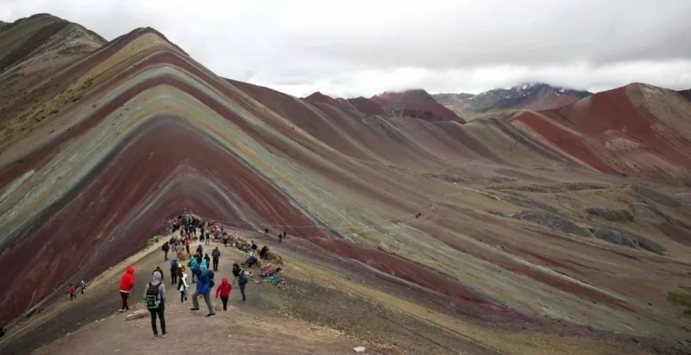 La montaña de colores en Perú descubierta hace 5 años está por desaparecer 