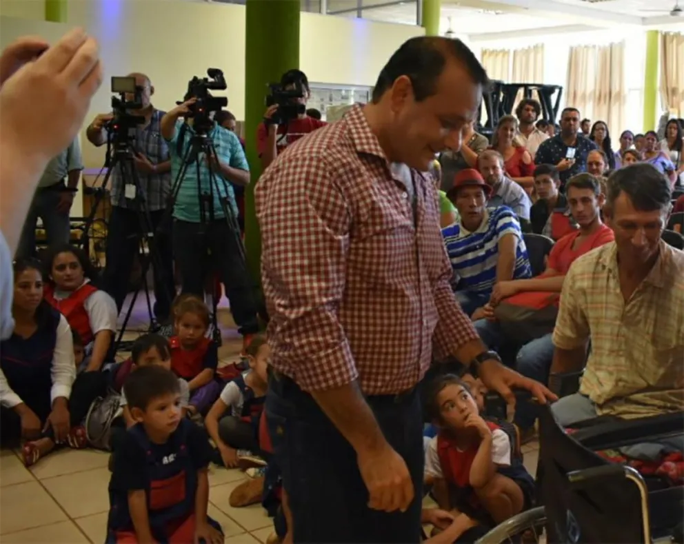 Entrega de equipamientos y anuncios de obras para San Pedro
