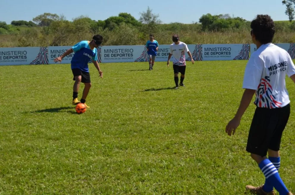 Fútbol para Ciegos: Los Magos reciben a integrantes de la Selección Argentina