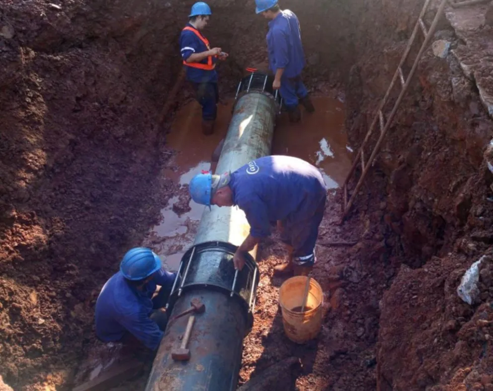 Por trabajos en un acueducto de la zona Sur de Posadas recomiendan cuidar el agua