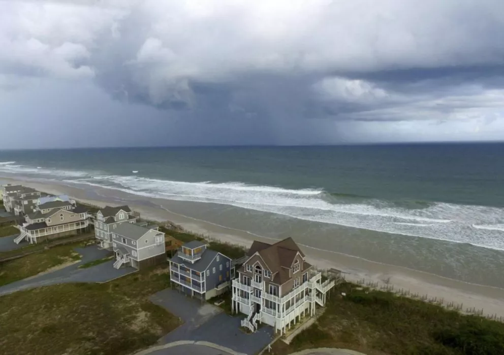 La tormenta ya se acerca a las costas de las Carolinas