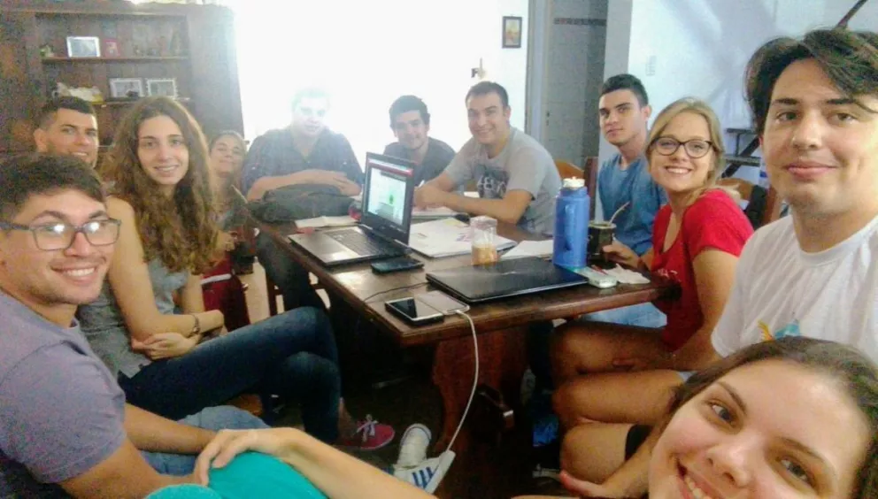 Estudiantes de la Unne basan sus tesis en las necesidades de Iguazú