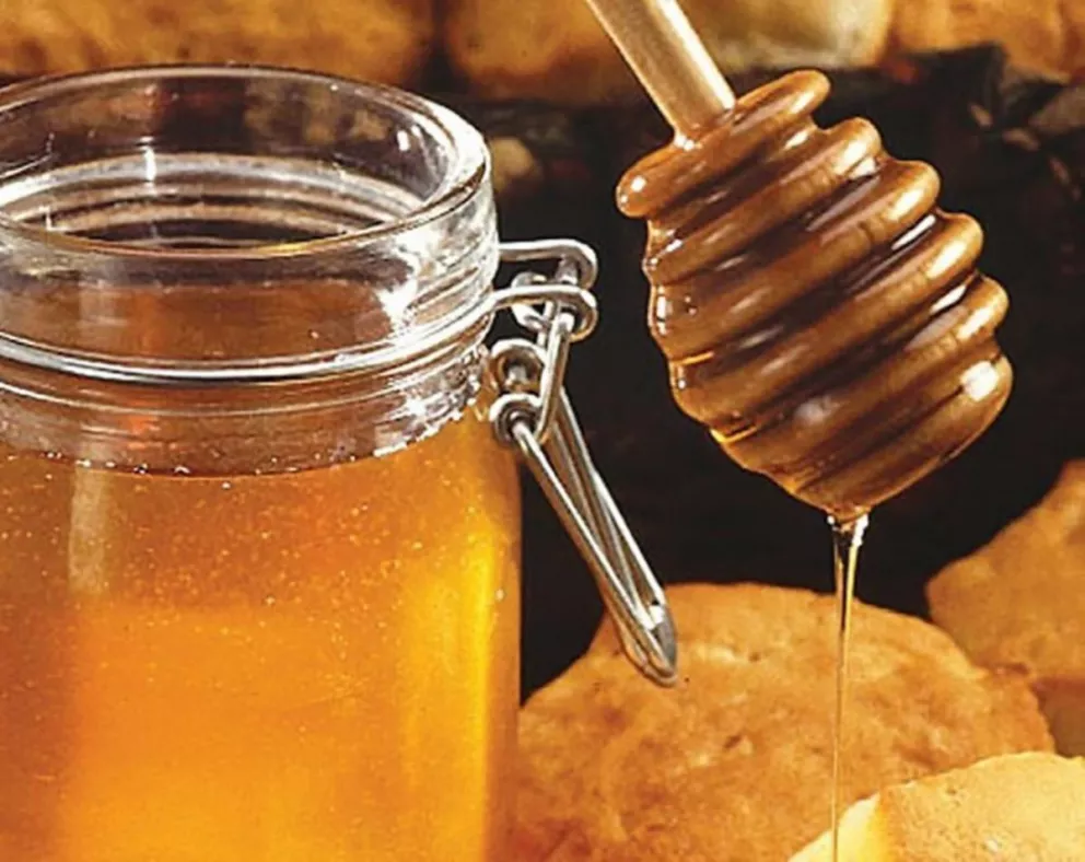 La ANMAT prohibió un té verde, un aceite de oliva, una miel y una crema de maní