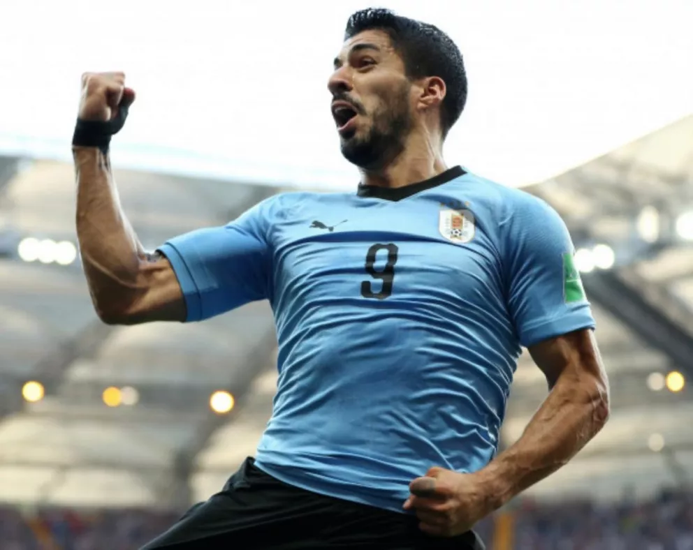 Uruguay venció a Arabia y se metió en octavos junto a Rusia