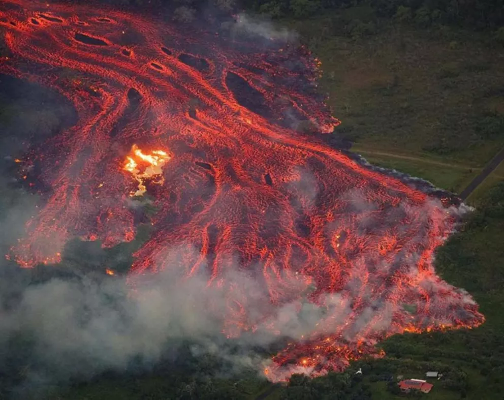 Volcán Kilauea: Un herido de gravedad en Hawaii: "Le destrozó la pierna"