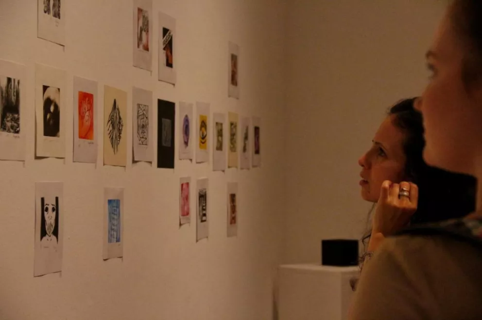 La muestra Miniprint cuenta con 193 trabajos de estudiantes de arte y diseño de varias provincias del país