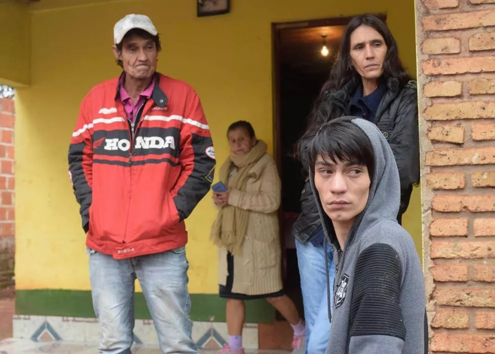 Eugenio aseguró que su hijo no es una mala persona y, junto a Elva, pidió que Gendarmería intervenga el barrio.