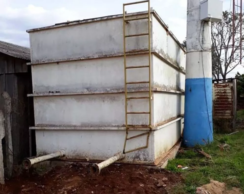 Irigoyen: Instalan cisterna para mejorar el abastecimiento de agua en barrio Vista Alegre