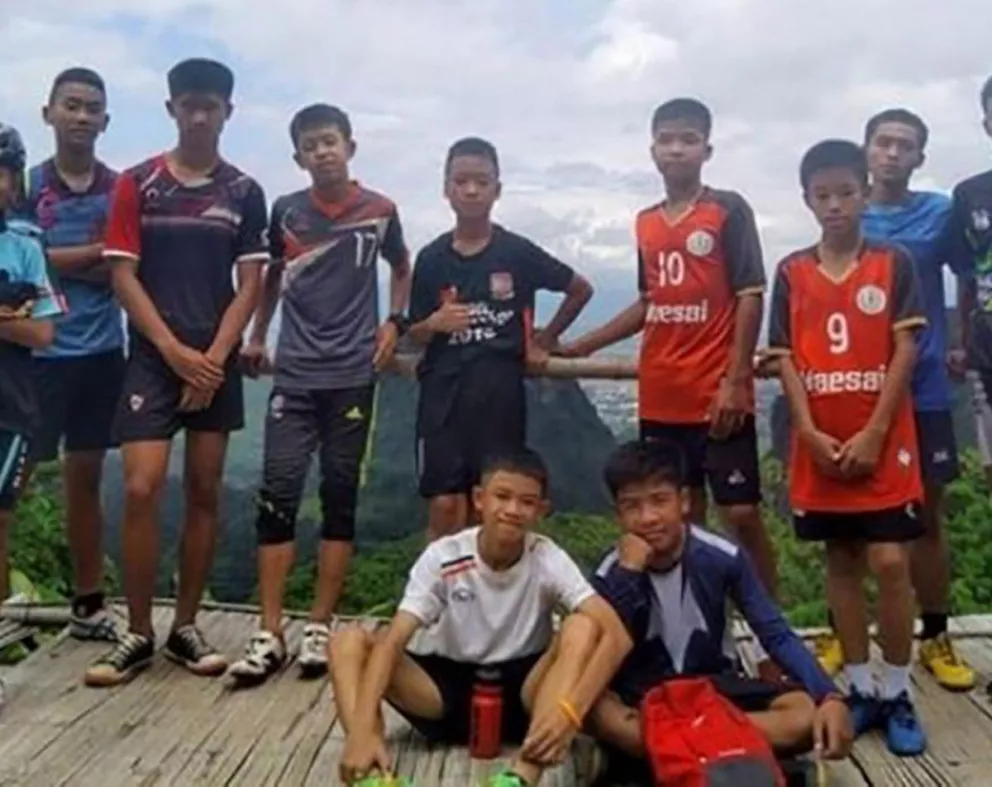 Los niños rescatados de la cueva tailandesa saldrán del hospital el próximo jueves