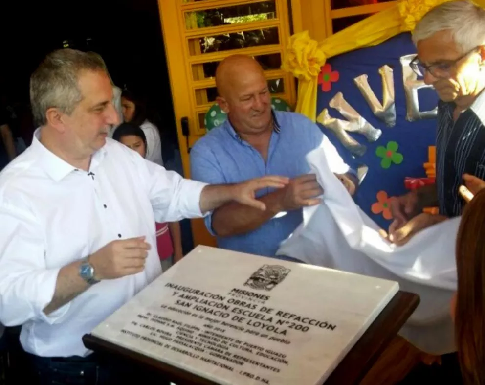 Passalacqua inauguró obras de refacción de la Escuela 200 de Iguazú 